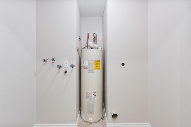 16106 New Field Drive, Houston, TX 77082