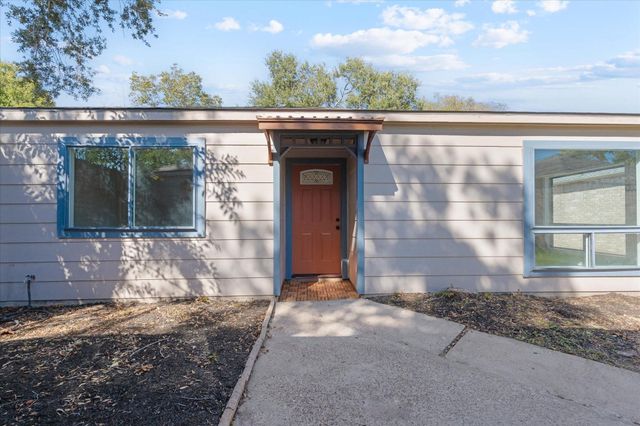 16106 New Field Drive, Houston, TX 77082