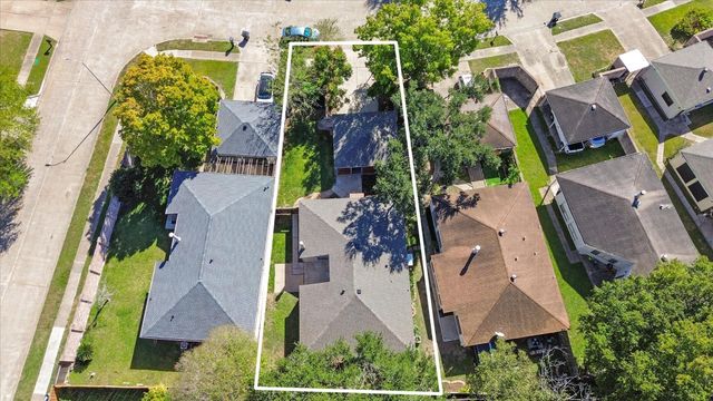 16106 New Field Drive, Houston, TX 77082