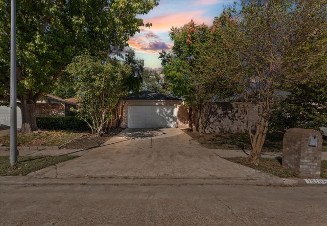 16106 New Field Drive, Houston, TX 77082