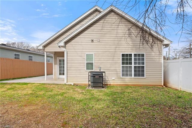 1322 E First Street, Winston-salem, NC 27101