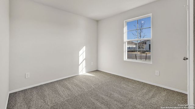 1061 ARGONNE FOREST, Seguin, TX 78155