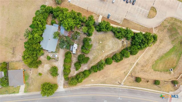 1210 W Avenue D, Belton, TX 76513
