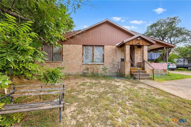 1210 W Avenue D, Belton, TX 76513