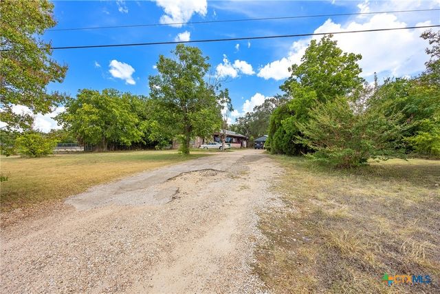 1210 W Avenue D, Belton, TX 76513