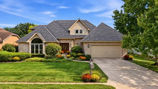 6183 Tyrnbury Drive, Lisle, IL 60532