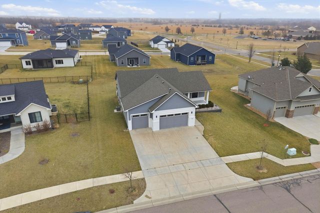 7408 E Gabriel St, Bel Aire, KS 67226