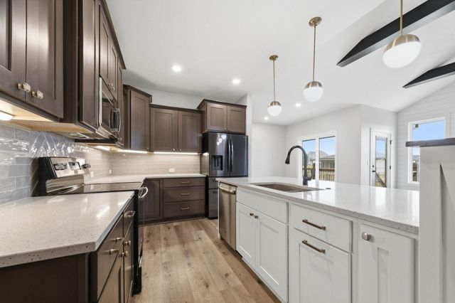 7408 E Gabriel St, Bel Aire, KS 67226