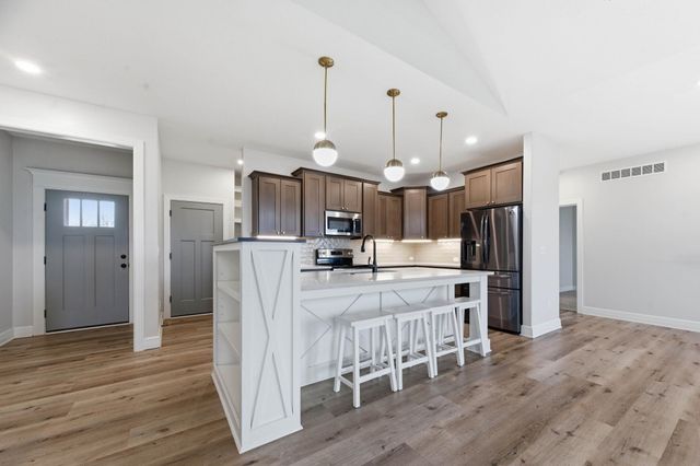 7408 E Gabriel St, Bel Aire, KS 67226