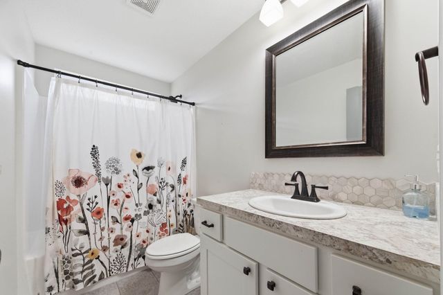 7408 E Gabriel St, Bel Aire, KS 67226