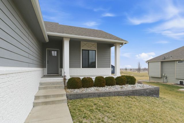 7408 E Gabriel St, Bel Aire, KS 67226