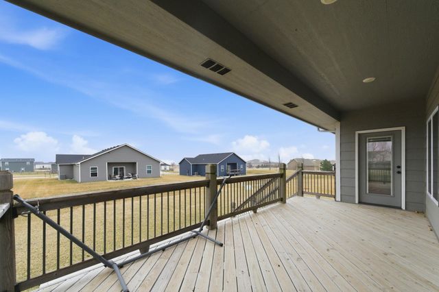 7408 E Gabriel St, Bel Aire, KS 67226