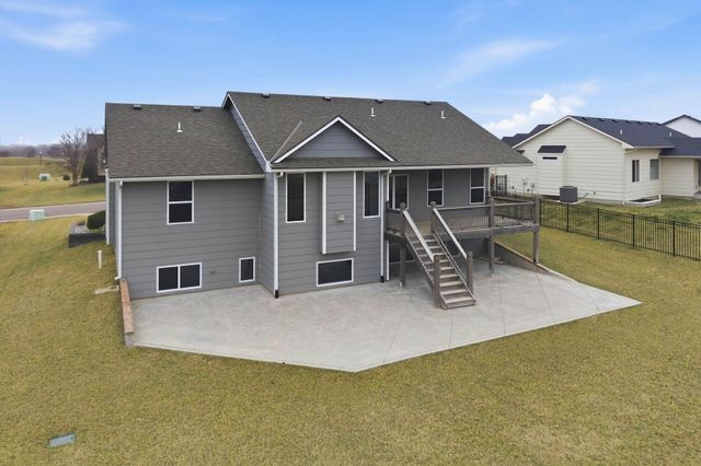 7408 E Gabriel St, Bel Aire, KS 67226