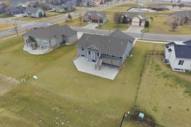 7408 E Gabriel St, Bel Aire, KS 67226
