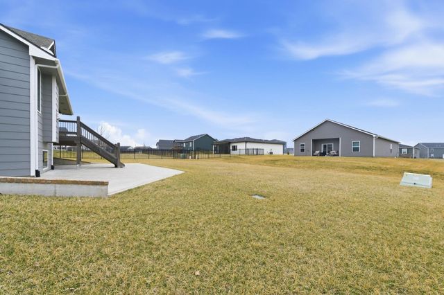 7408 E Gabriel St, Bel Aire, KS 67226