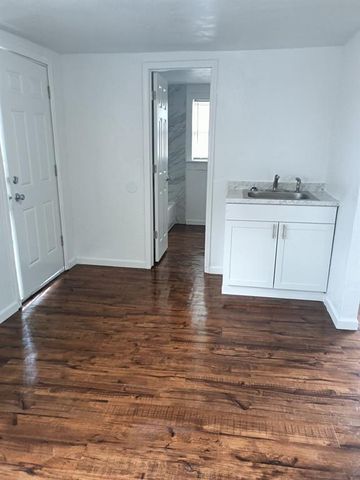 1732 NW 2nd Street, Oklahoma City, OK 73106