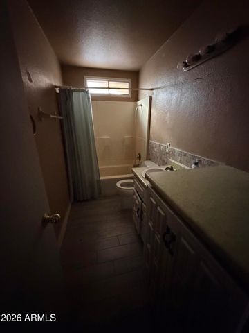 8057 W PIERSON Street, Phoenix, AZ 85033