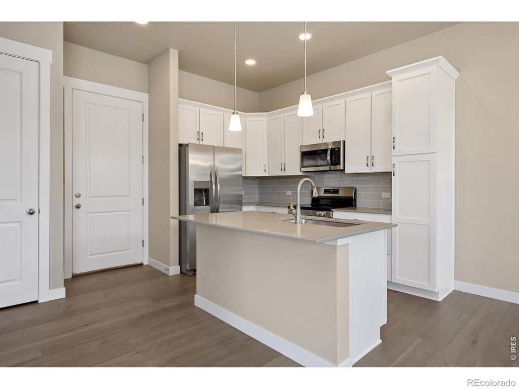 420 High Point Drive 104, Longmont, CO 80504