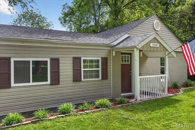 11378 Burgess Avenue, Bridgeton, MO 63044