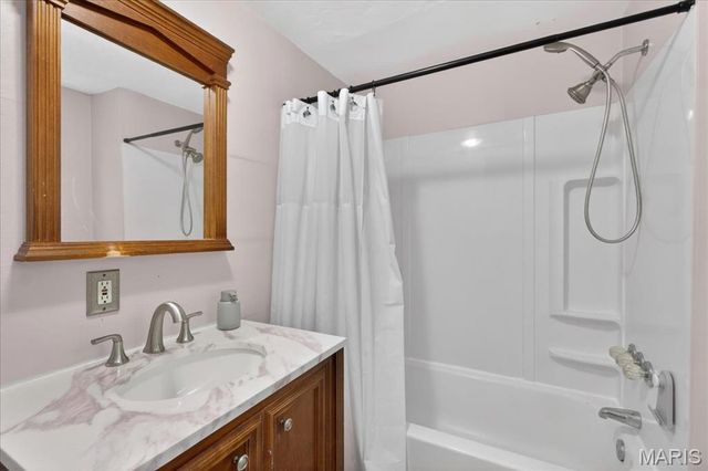 11378 Burgess Avenue, Bridgeton, MO 63044