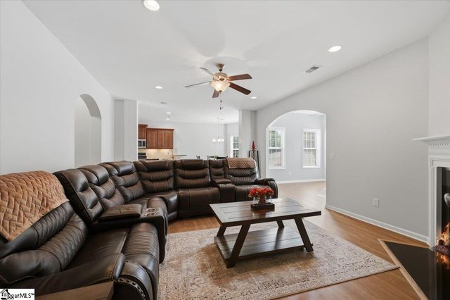 105 Damascus Drive, Simpsonville, SC 29681