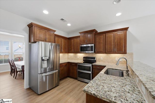 105 Damascus Drive, Simpsonville, SC 29681