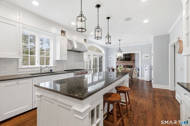 12 Matson Ridge, Old Lyme, CT 06371