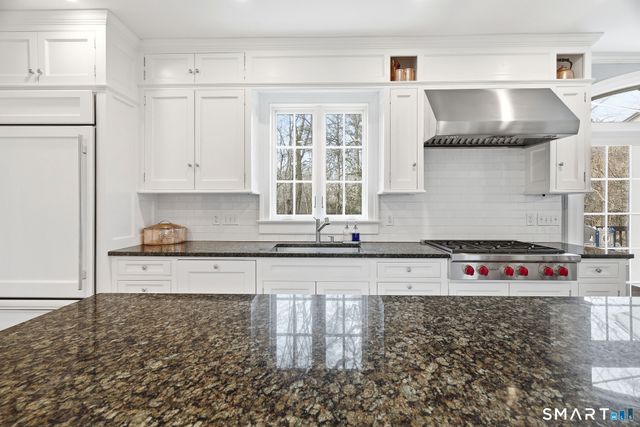 12 Matson Ridge, Old Lyme, CT 06371