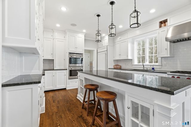 12 Matson Ridge, Old Lyme, CT 06371