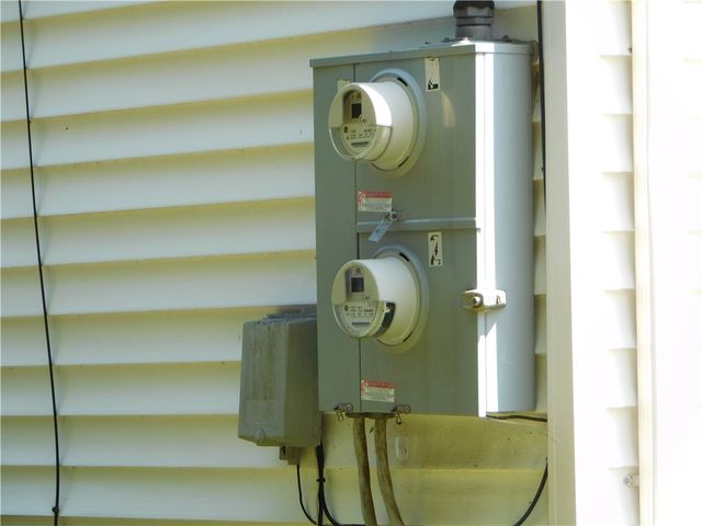 22 Douglas Street, West Warwick, RI 02893