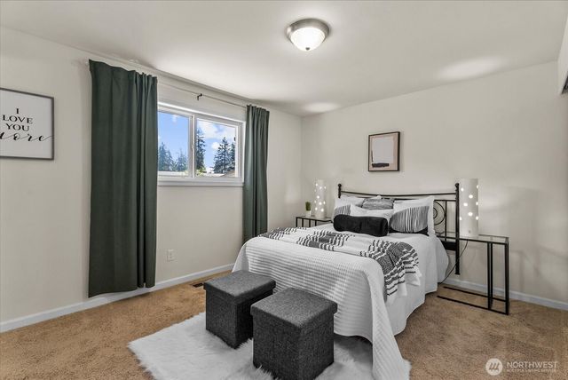 18711 64th Avenue W, Lynnwood, WA 98037