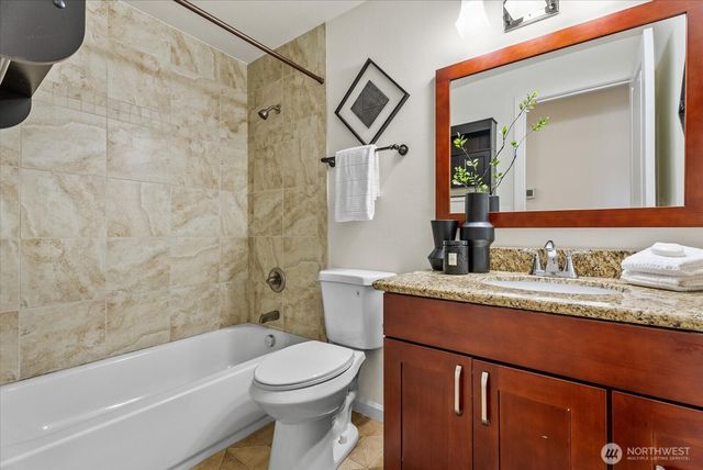 18711 64th Avenue W, Lynnwood, WA 98037