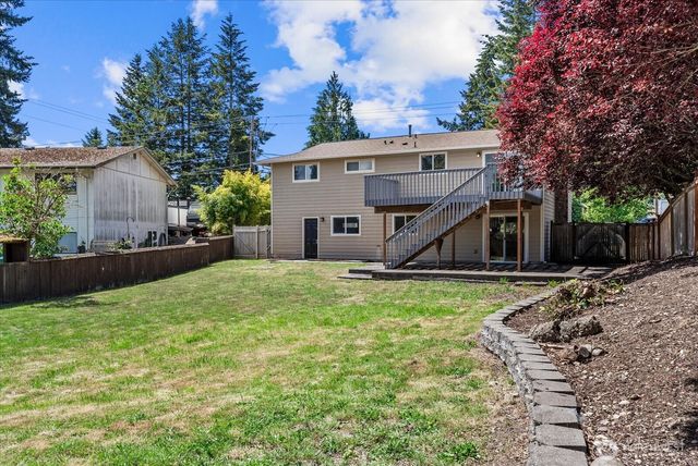 18711 64th Avenue W, Lynnwood, WA 98037