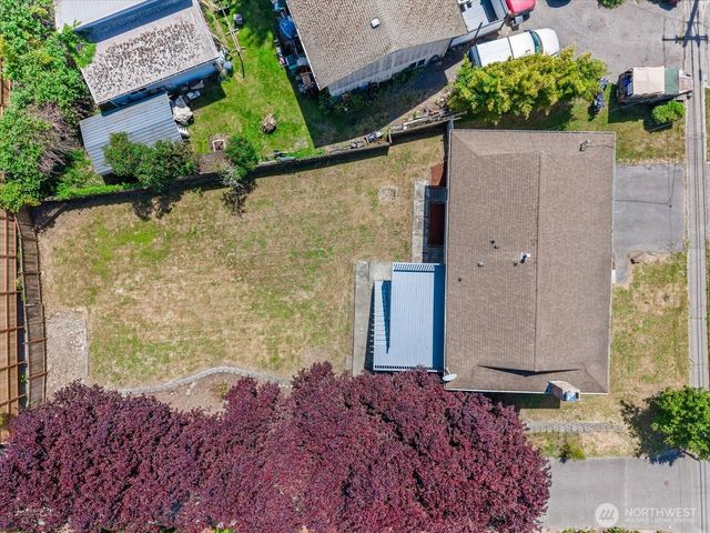 18711 64th Avenue W, Lynnwood, WA 98037