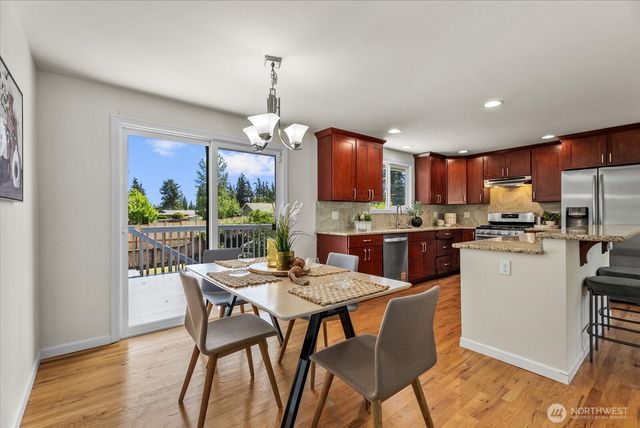 18711 64th Avenue W, Lynnwood, WA 98037
