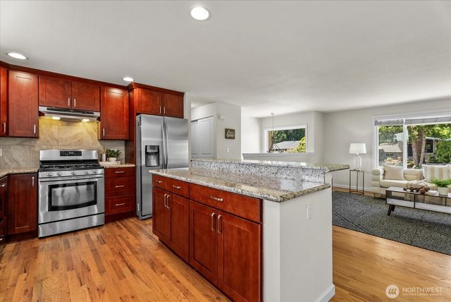 18711 64th Avenue W, Lynnwood, WA 98037