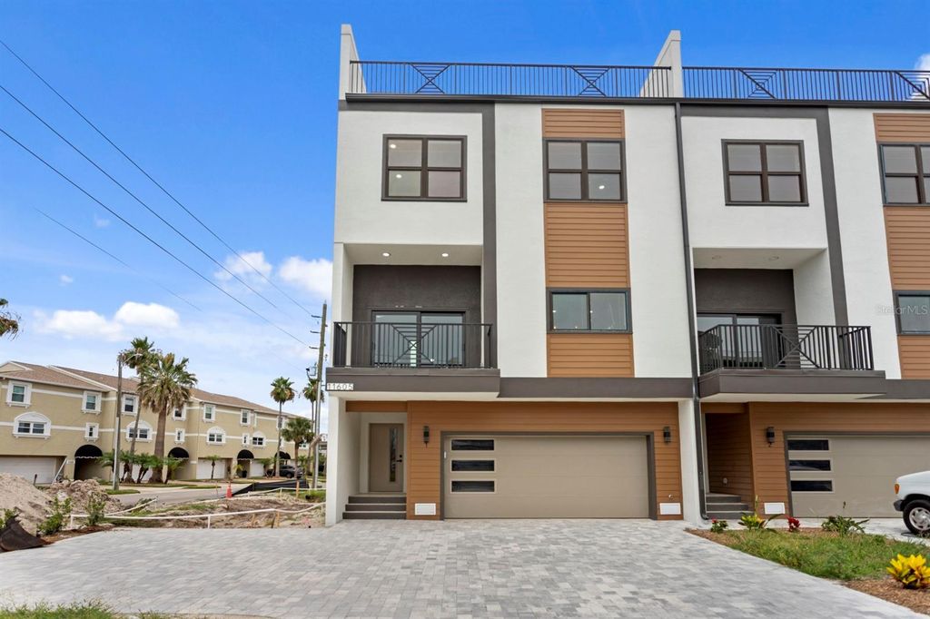 11605 1ST STREET E A3, Treasure Island, FL 33706