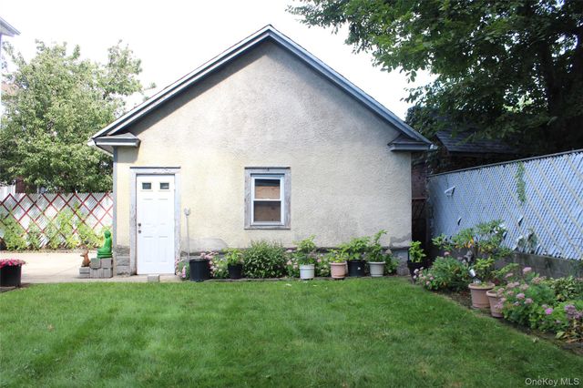 13927 225th Street, Laurelton, NY 11413