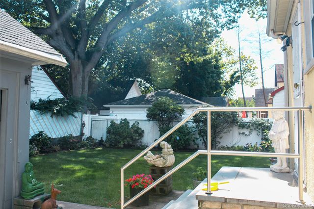 13927 225th Street, Laurelton, NY 11413