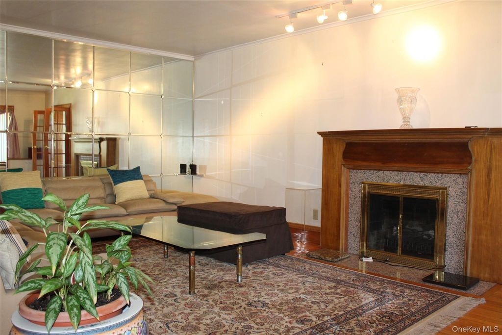 13927 225th Street, Laurelton, NY 11413 — photo 3