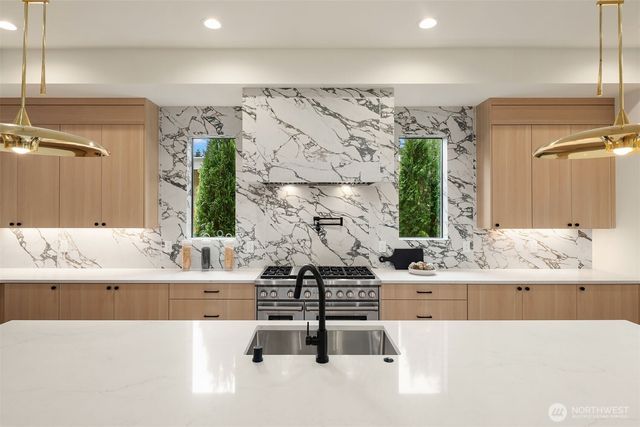 1657 151st Avenue SE, Bellevue, WA 98007