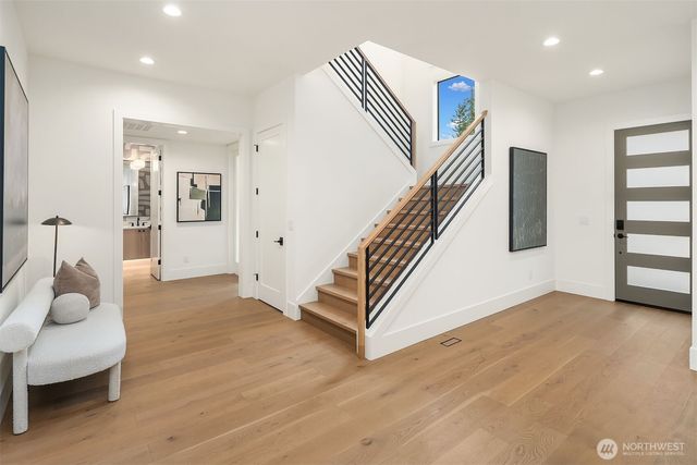 1657 151st Avenue SE, Bellevue, WA 98007