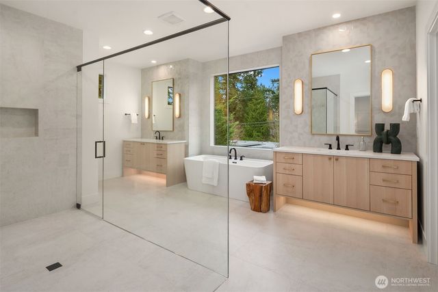 1657 151st Avenue SE, Bellevue, WA 98007
