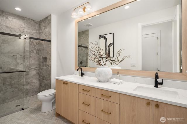 1657 151st Avenue SE, Bellevue, WA 98007