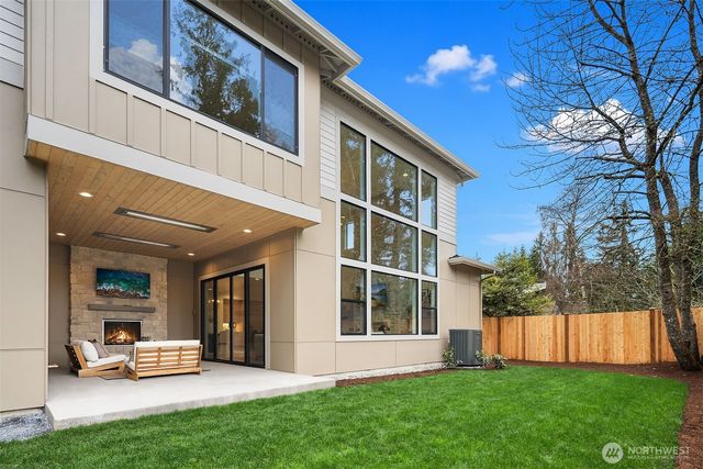 1657 151st Avenue SE, Bellevue, WA 98007