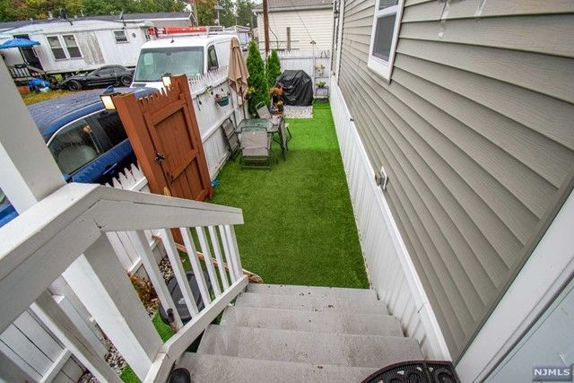 13 West 6th Street, Moonachie, NJ 07074