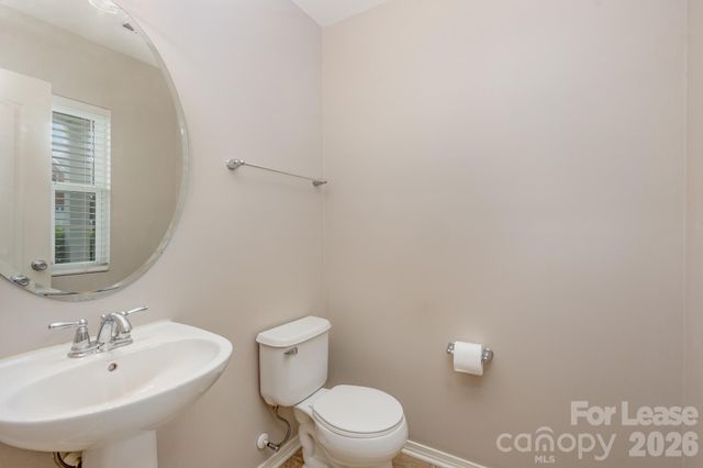 6442 Ridgeview Commons Drive, Charlotte, NC 28269