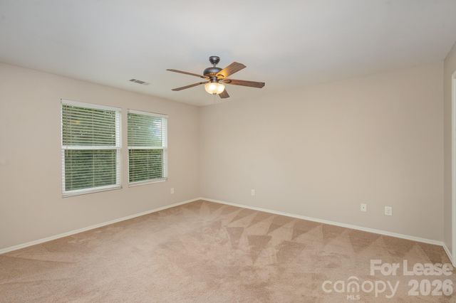 6442 Ridgeview Commons Drive, Charlotte, NC 28269