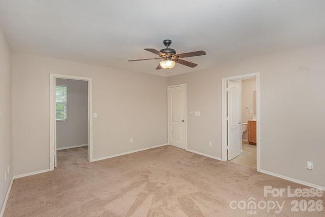 6442 Ridgeview Commons Drive, Charlotte, NC 28269
