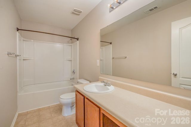 6442 Ridgeview Commons Drive, Charlotte, NC 28269